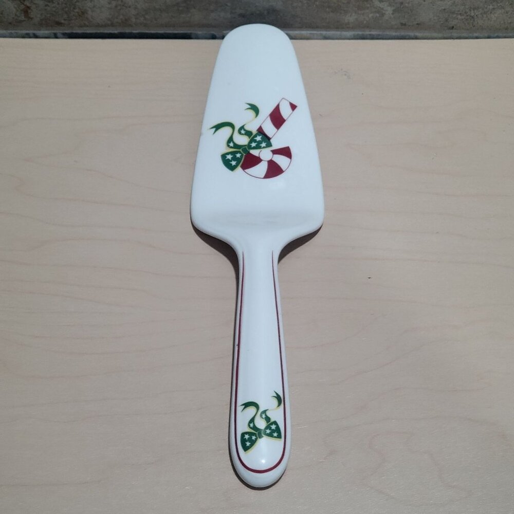 Studio Nova Peppermint Park Dessert Pastry Server Christmas Model Y1547